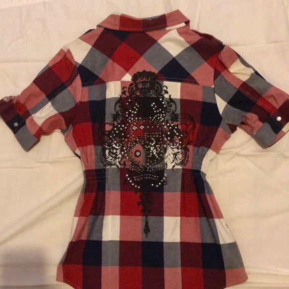 Button up flannel with design on back - Picture 3 of 3